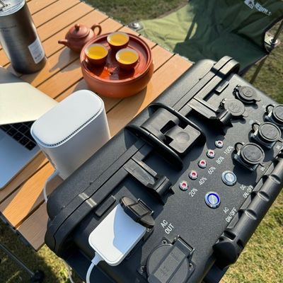 4800wh USB/Tipo-C Max5000W Fornitore di alimentazione impilabile per la pesca autonoma e all'aperto
