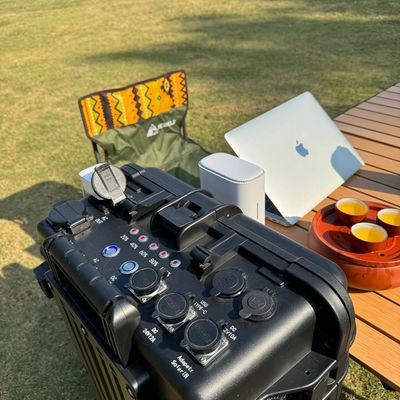 Generatore solare portatile multifunzione di grande capacità da 6000W per famiglie e campeggi