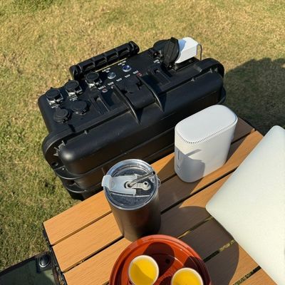 Generatore solare portatile multifunzione di grande capacità da 6000W per famiglie e campeggi