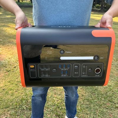 AT22 2000W 2200W LiFePO4 Batteria centrale elettrica portatile per il sistema Power Bank esterno