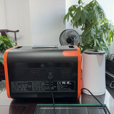4400W Sistema di accumulo di energia di potenza di picco Centrale elettrica portatile Generatore solare 2400W2048wh