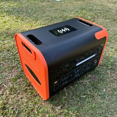 AT22 LiFePO4 2000W carica super veloce centrale elettrica portatile portatile uscita CA 220V all'aperto