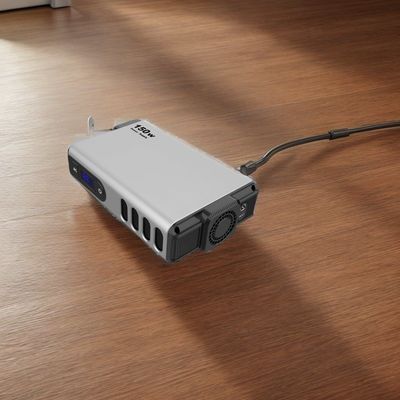 32000mAh Centrale elettrica portatile agli ioni di litio 150W Uscita 220V AC 50Hz/60Hz Personalizzazione