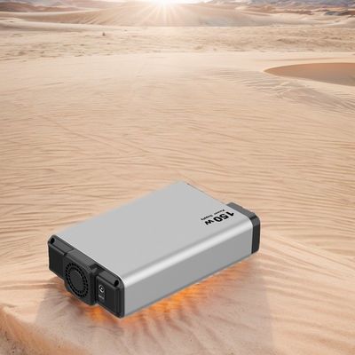 32000mAh Centrale elettrica portatile agli ioni di litio 150W Uscita 220V AC 50Hz/60Hz Personalizzazione