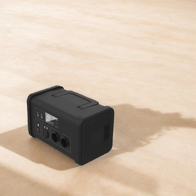 Centrale elettrica a batteria al litio in standby da 700W per viaggi all'aperto e alimentazione di emergenza