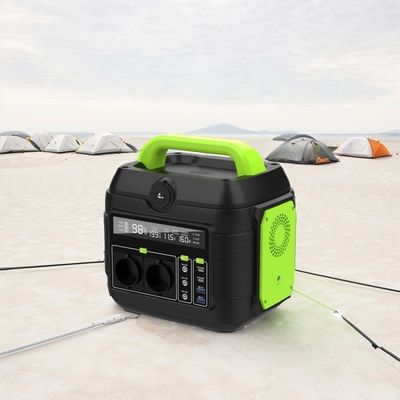 Stazione di accumulo di energia portatile per campeggio all'aperto