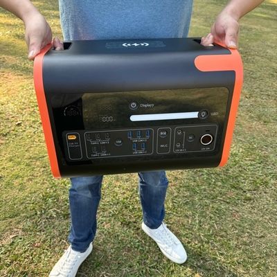 220V Puro Sine Wave LiFePO4 Batteria Generatore solare 2048wh Immagazzinamento di energia in attesa 2200W Centrale elettrica portatile