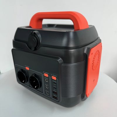 OEM/ODM 600W Camping Mobile Power Indoor Emergency Power Station Generatore solare Invertitore incorporato