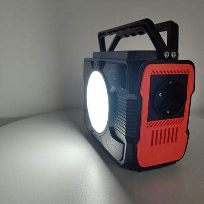 4W di luce a LED e uscita di corrente alternata modificata in generatore solare portatile da 200W