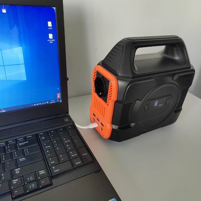 Generatore solare multifunzione MPPT isolato da 300W/288wh con colore personalizzabile