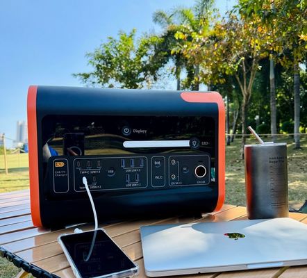 1800W 2000W 2200W Centrale elettrica portatile 2kw con batteria al litio LiFePO4 AT22 Nero