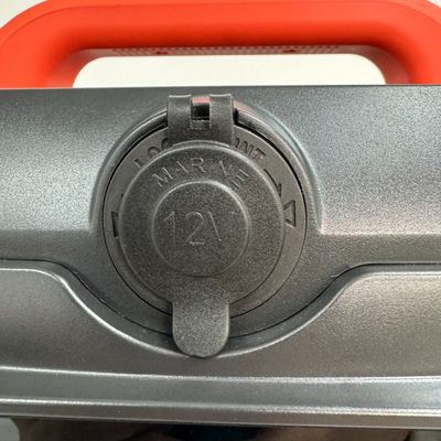 Generatore solare a batteria al litio da 600 W per alimentazione di emergenza portatile