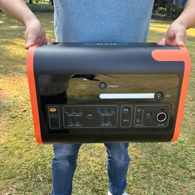 Durata di vita 2000 volte Generatore solare da 2200W per centrale elettrica portatile in campeggio