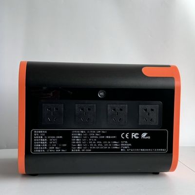 Stazione di campeggio di emergenza solare portatile ad alta potenza 2200W con tutte le prese di uscita AC