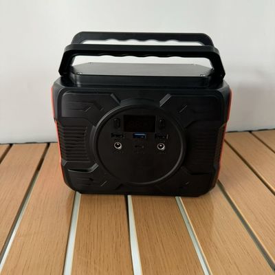 Stazione di energia solare portatile 200W con luce a LED AC Potenza di uscita 5V-20V/2A Adapter Input