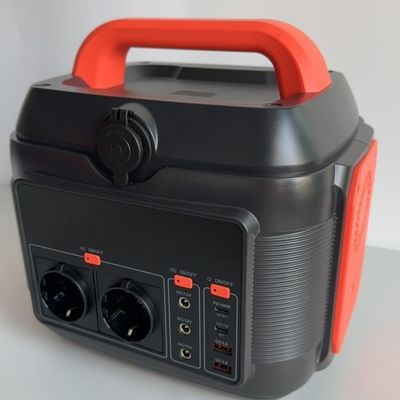 Stazione elettrica mobile all'aperto con pannelli solari da 600W e uscita sinusoidale