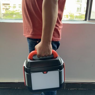 Stazione elettrica mobile all'aperto con pannelli solari da 600W e uscita sinusoidale