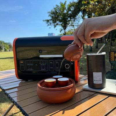 1800W/2200W Potenza di uscita pannello solare alimentazione di emergenza per uso esterno e domestico