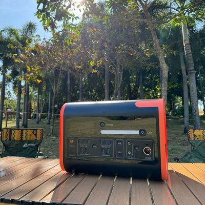 Stati Uniti di America (USA) Sotto corrente portatile 2200W Essenziale per le avventure all'aperto