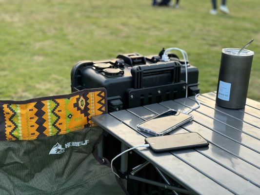 Avventura all'aria aperta Universal 8000W Peak Power Charging Emergency Power Portable Station
