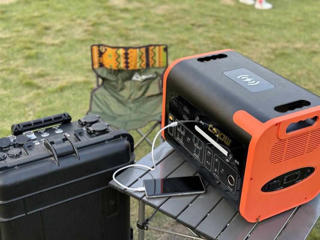 Compatto 2200W Portatile Solar Energy Storage Power Station Personalizzazione su richiesta