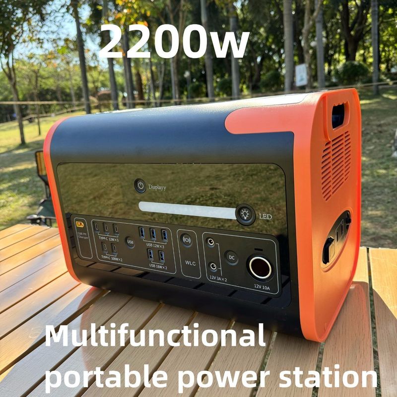 Generatore solare da 2200W per la ricarica rapida e la ricarica wireless in situazioni di emergenza