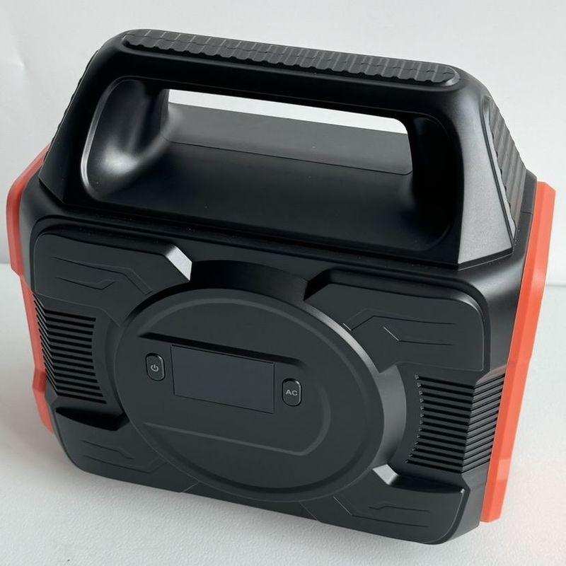 Stazione elettrica portatile per campeggio all'aperto con presa UE AC e display a cristalli liquidi