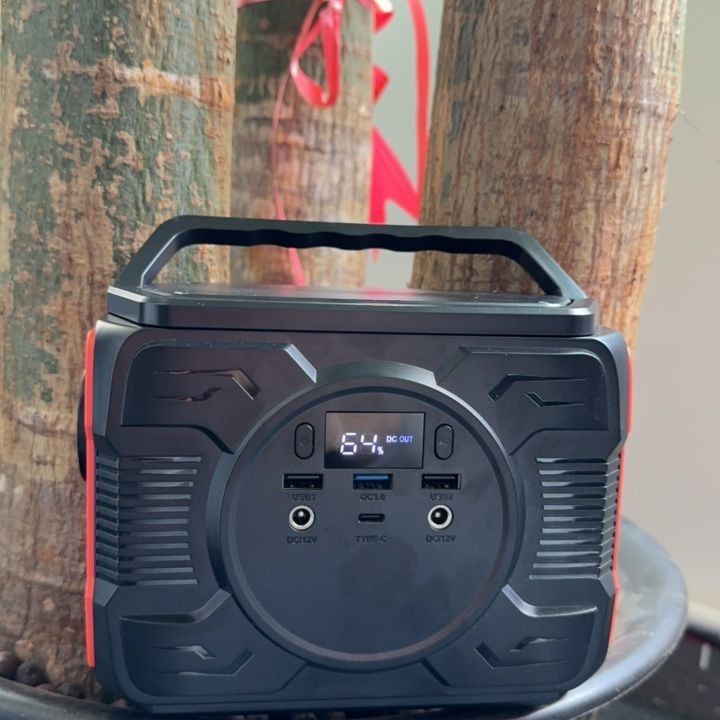 Centrale elettrica portatile portatile di piccole dimensioni multifunzione da 200 W per campeggi e emergenze