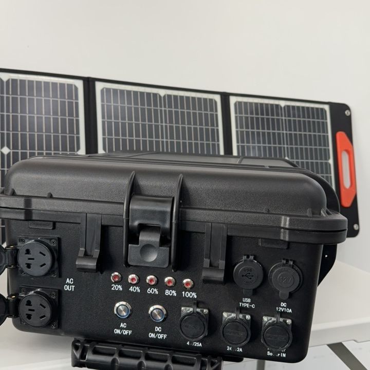 AC Pure Sine Wave Output 3000W Portatile caricabatterie solare Lithium Power Station per esterni