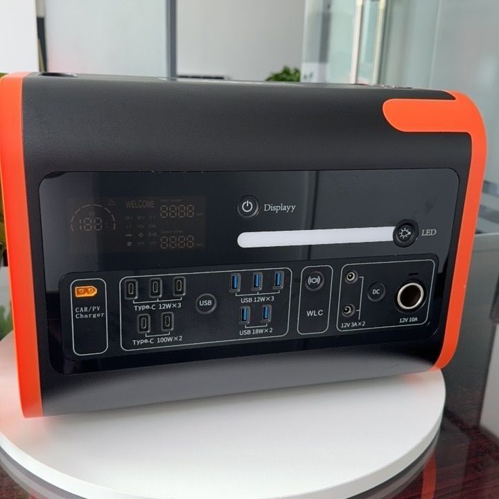 Centrale di emergenza esterna di grande capacità 2200W 2048wh 40ah con USB 12W*3/18W*2