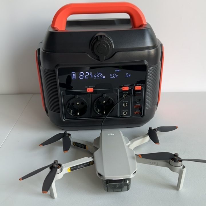 LiFePO4 Battery Charging Bank 600W Potenza mobile con QC3.0 di uscita 18W e illuminazione LED 11W