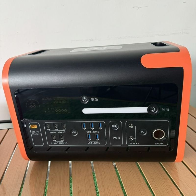 300W Campeggio Illuminazione a LED Potenza mobile Generatore solare AT22 Portatile Stazione di emergenza