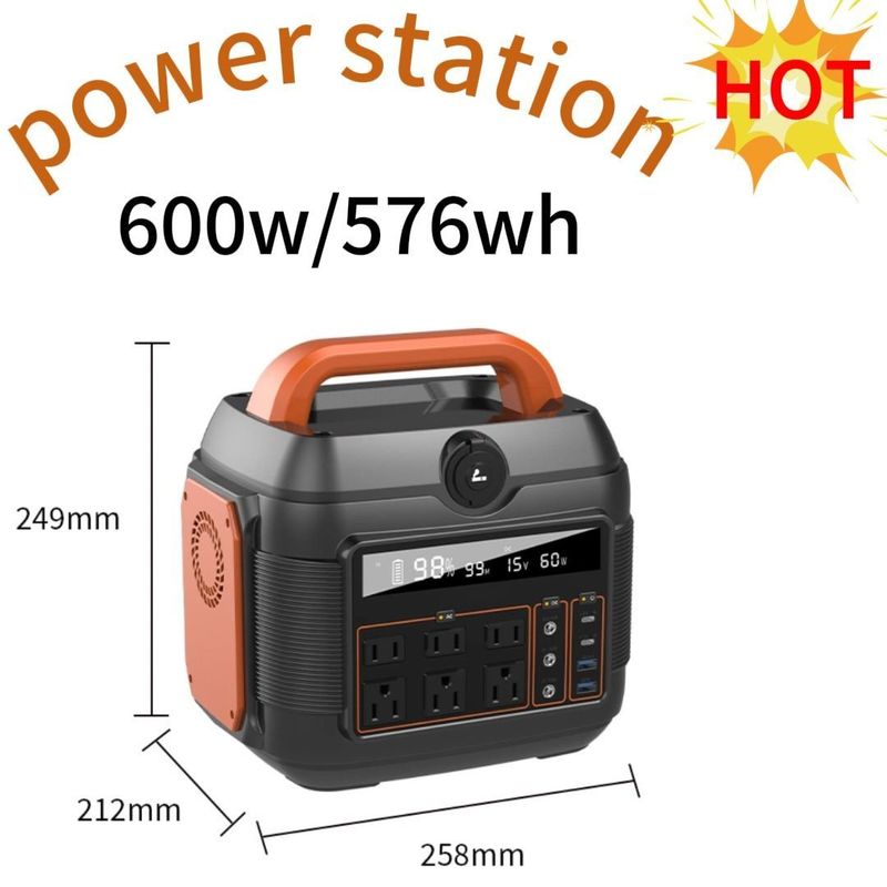 Campeggio familiare all'aperto Centrale solare da 600W con batteria e pannello solare